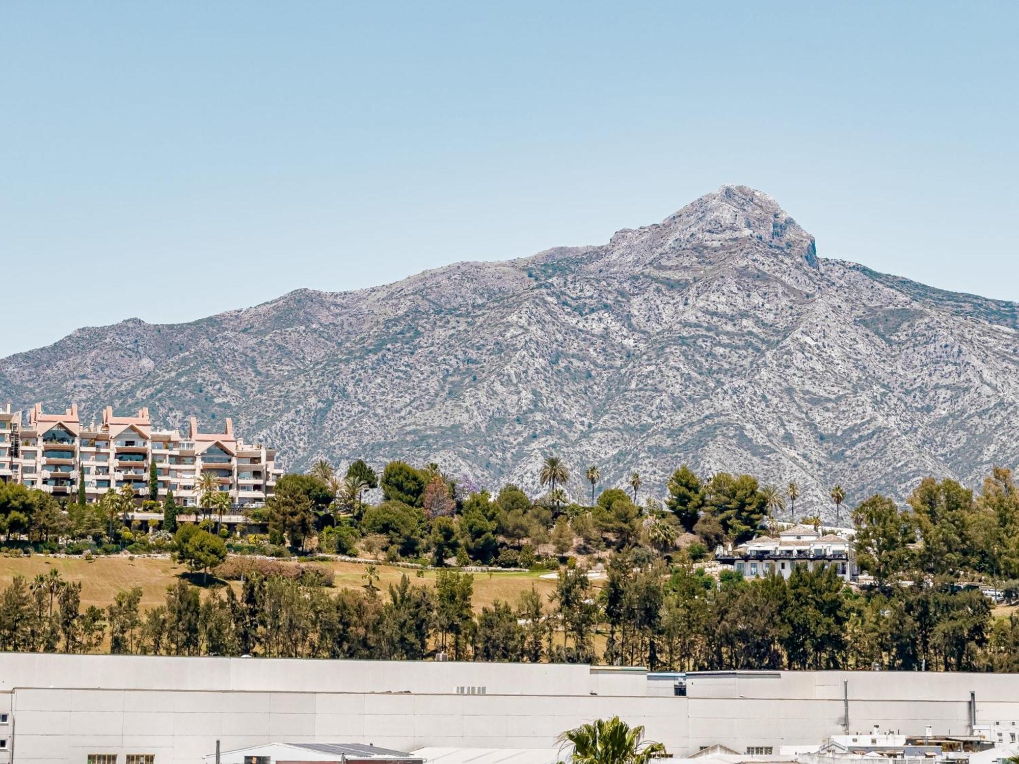 Appartamento Jardines De Guadaiza Stunning Views Terrace Bbq Marbella